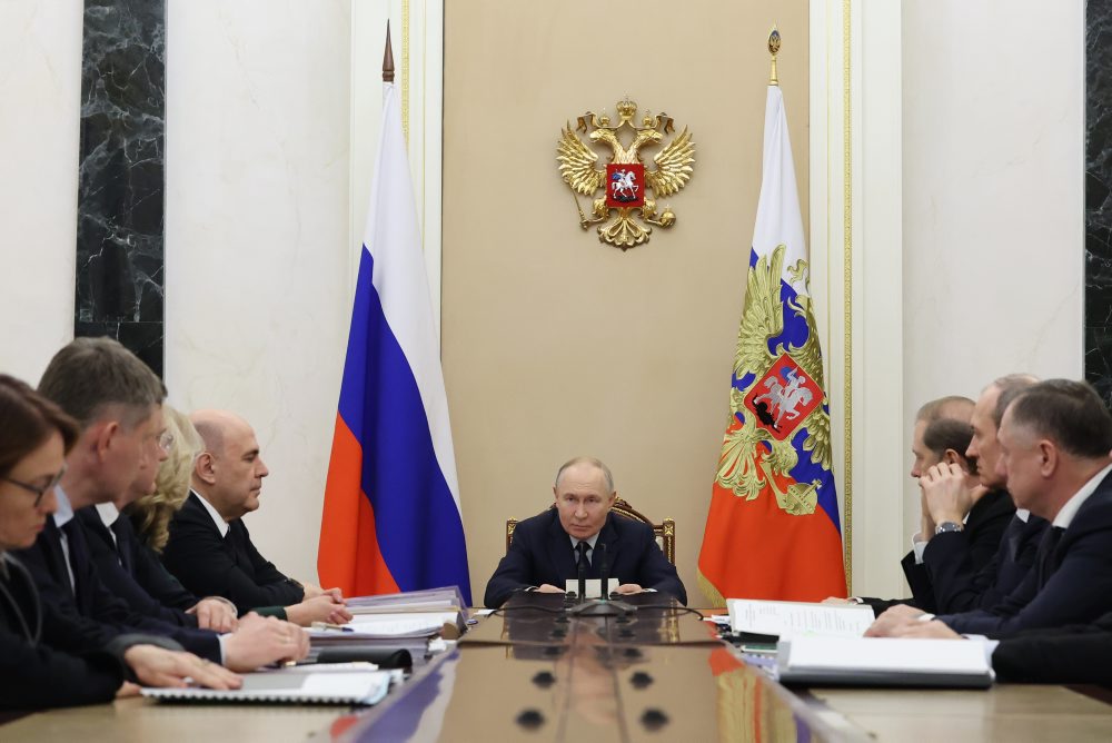 Vladimir Putin na zasadnutí vládneho kabinetu o ekonomických otázkach v Kremli
