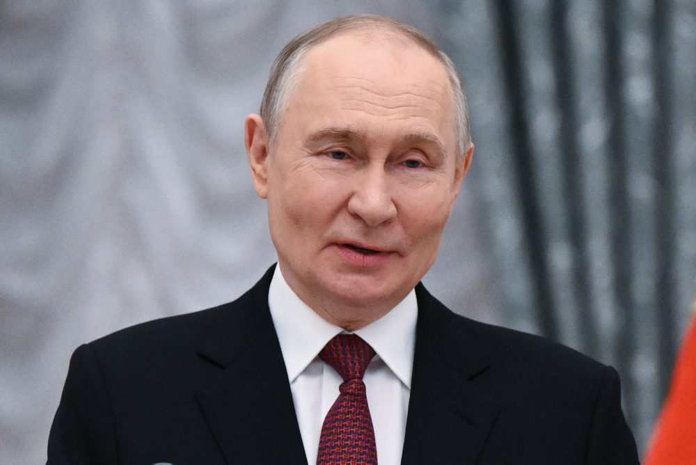 Ruský prezident Vladimir Putin odovzdal v Kremli mladým výskumníkom ceny v oblasti vedy a inovácií