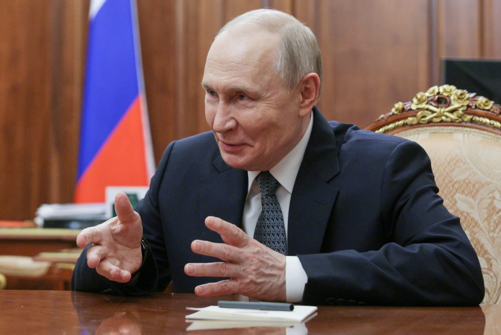 Vladimir Putin sa stretol v Kremli s ruským skladateľom, umelcom a a riaditeľom divadla Boľšhoj Theatre Valerijom Gergievom