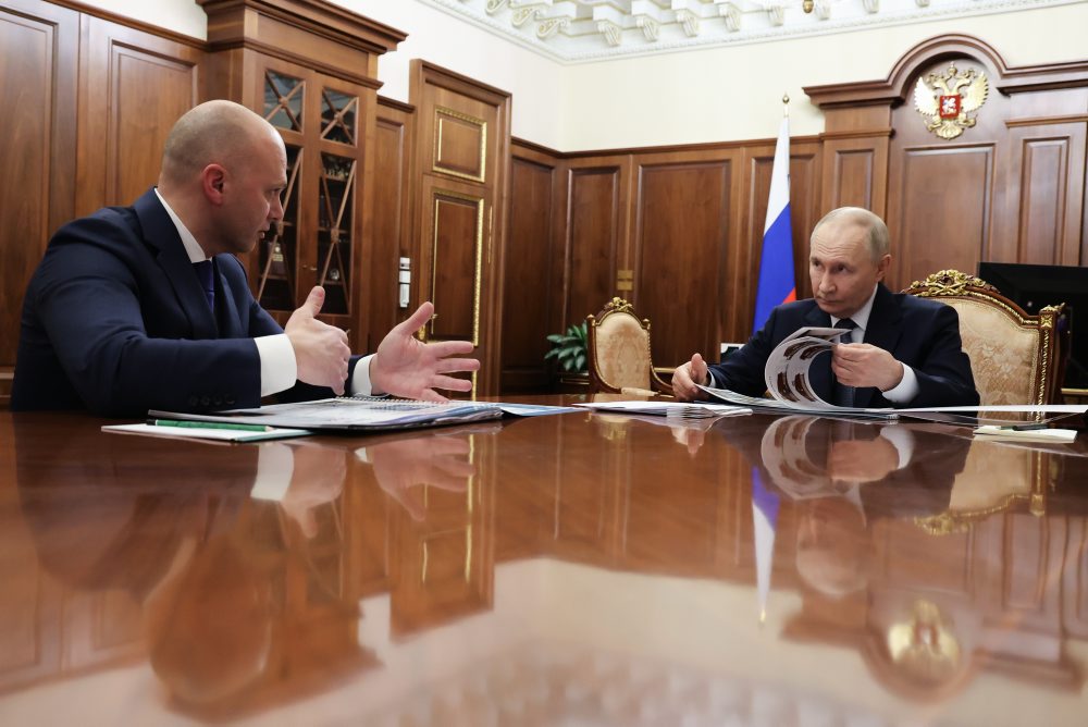 Vladimir Putin sa stretol v Kremli s guvernérom Kaliningradskej oblasti Alexejom Besprozvannychom