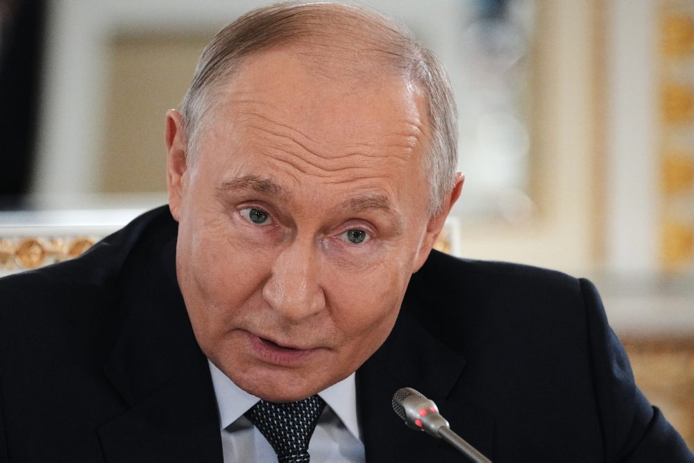 Vladimir Putin sa na fóre v Petrohrade stretol so zástupcami medzinárodných tlačových agentúr