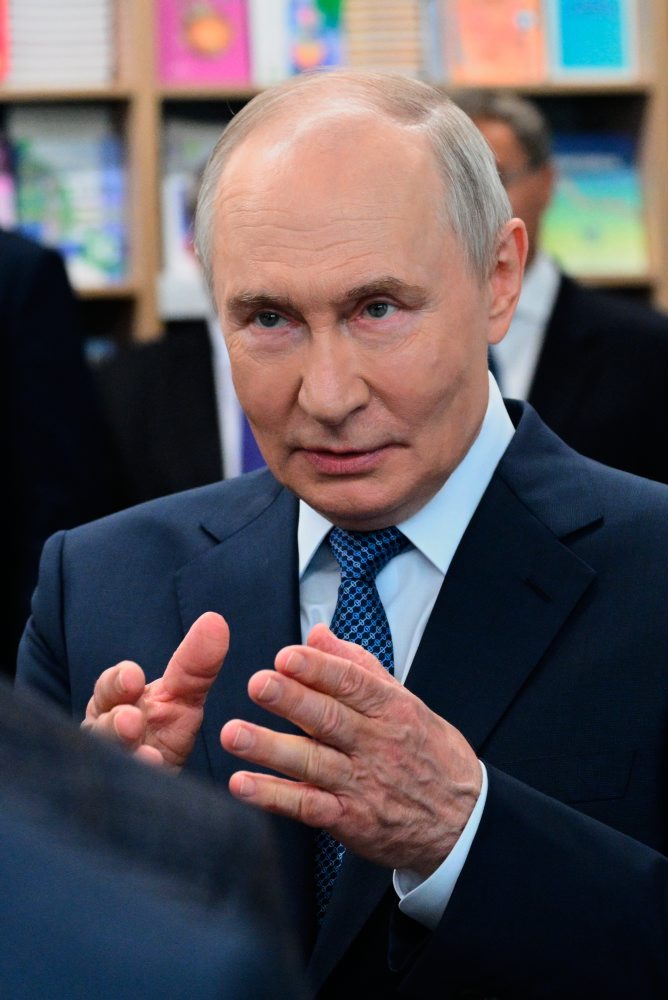 Vladimir Putin pricestoval na návštevu Novosibirska