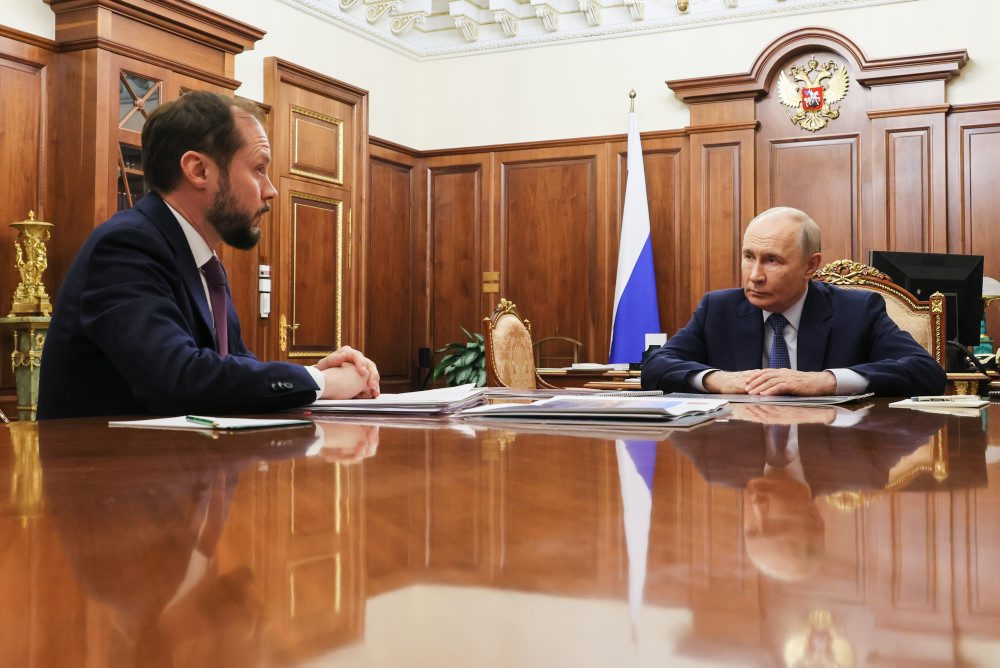 Vladimir Putin sa stretol v Kremli s úradujúcim guvernérom Tverskej oblasti Vitalijom Koroljovom