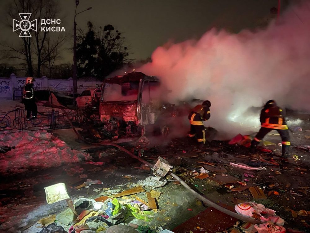 Pri ruskom dronovom útoku na Kyjev utrpeli zranenie dvaja ľudia