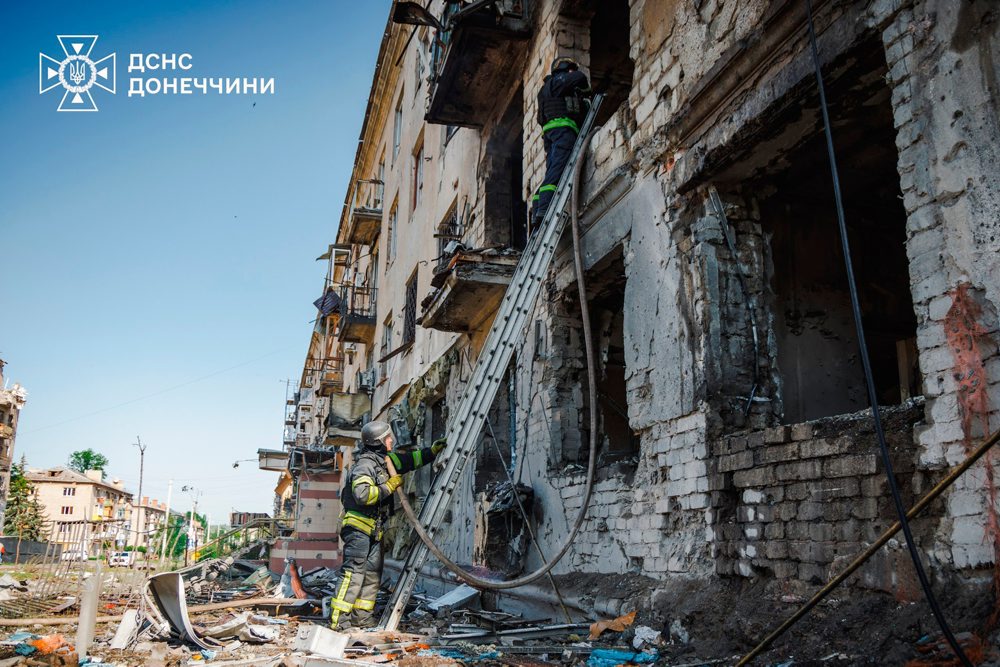 Ruské raketové a dronové útoky za bieleho dňa zabili štyroch ľudí