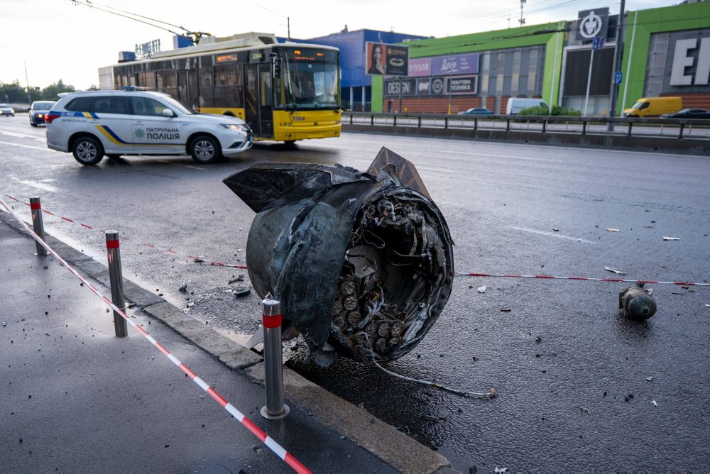 Masívny nočný ruský útok na Ukrajinu má deväť obetí, v Rusku hlásia 3 mŕtvych