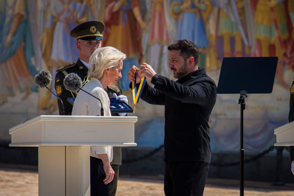 Von der Leyenová na Ukrajine 