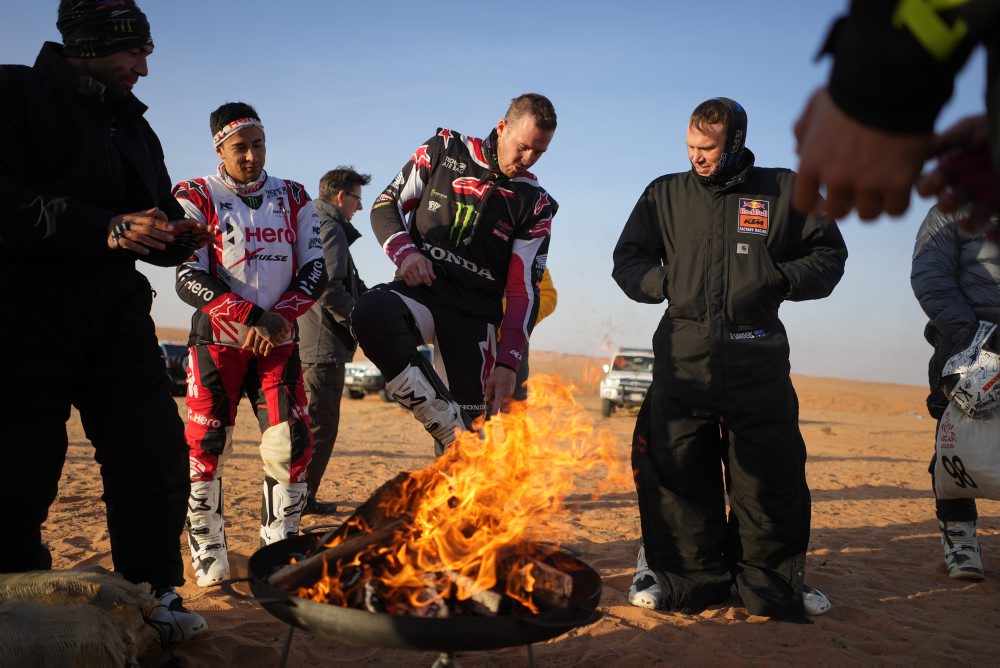 Američan Ricky Brabec vyhral 6. etapu medzi motocyklami na Rely Dakar 