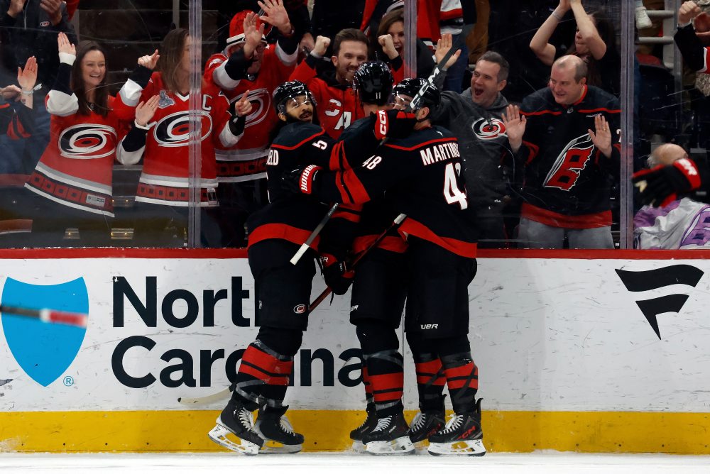 Carolina Hurricanes - Ottawa Senators