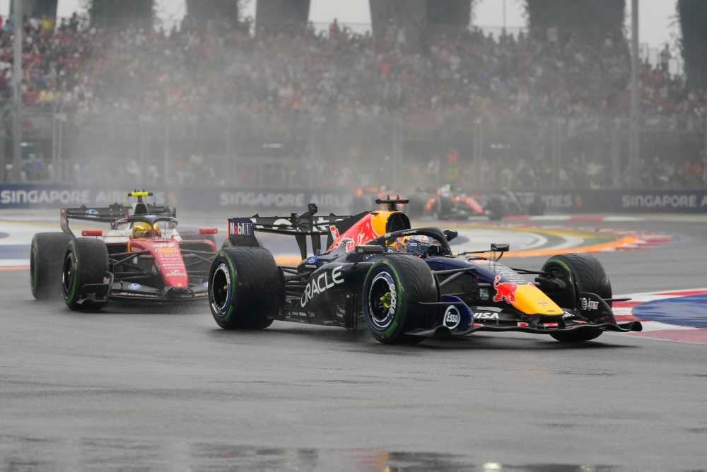 Holanďan Max Verstappen zvíťazil v kvalifikácii na Veľkú cenu Singapuru