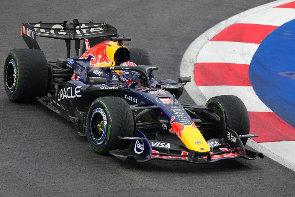 Holanďan Max Verstappen zvíťazil v kvalifikácii na Veľkú cenu Singapuru