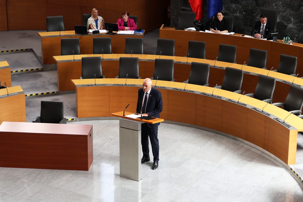 Nový slovinský premiér Janez Janša vystúpil s prejavom pred poslancami slovinského parlamentu