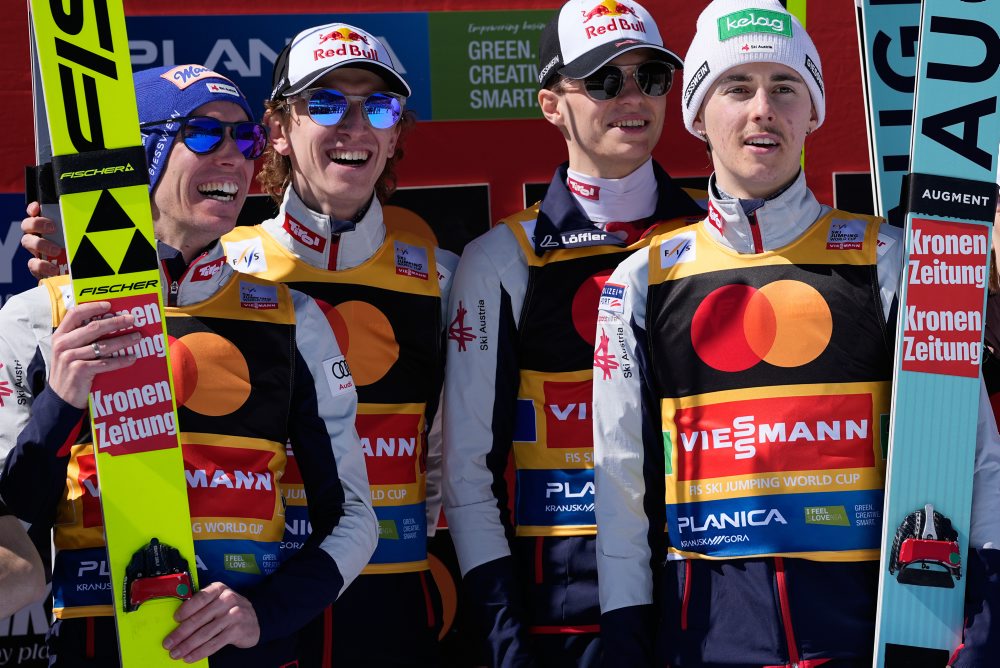 Rakúšania vyhrali tímovú súťaž v letoch v Planici