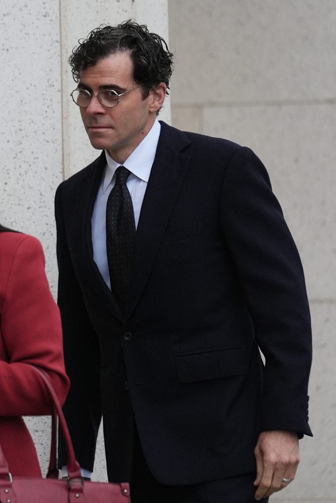 Šéf Instagramu popiera zámerné vytváranie závislosti mladých od sociálnych sietí