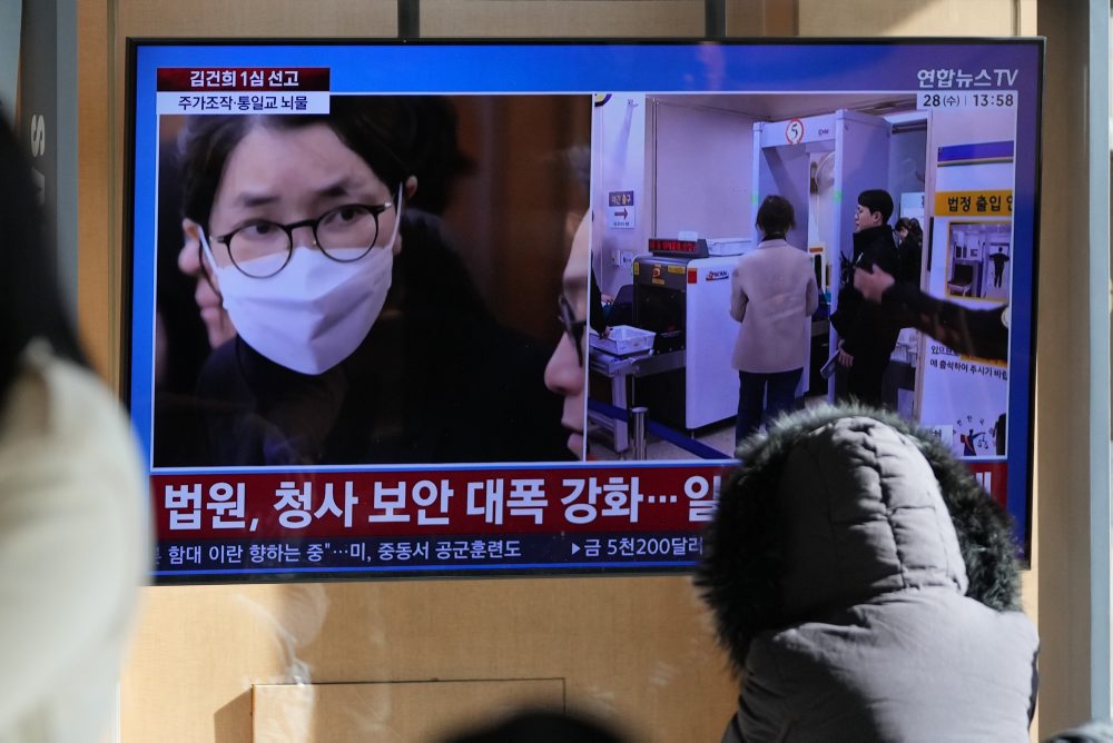 Kórea: Bývalú prvú dámu odsúdili na 20 mesiacov väzenia za korupciu