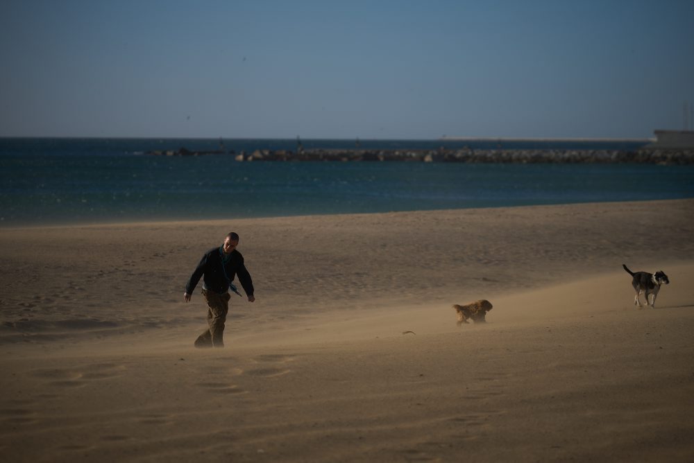 Silné nárazy vetra na severovýchode Španielska spôsobili desiatky zranení