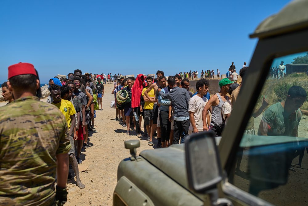 Tisíce migrantov v exkláve Ceuta