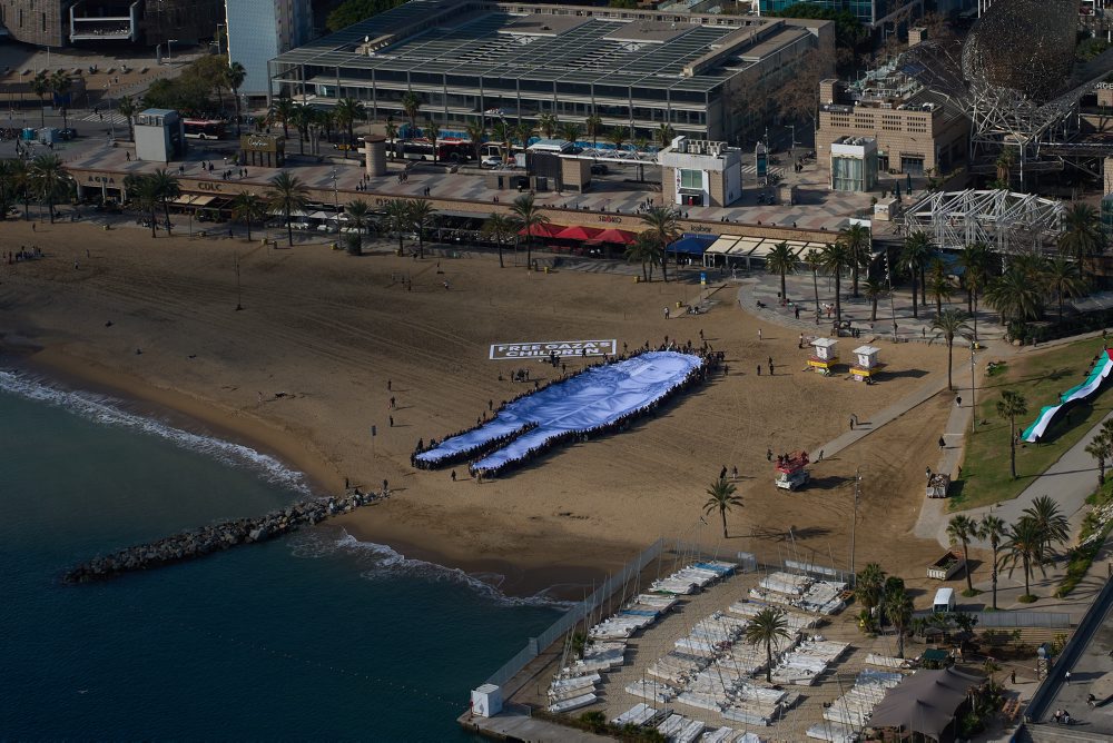 Nadrozmerný portrét 5-ročného palestínskeho dievčaťa, ktoré prišlo o život počas izraelskej invázie na Pásmo Gazy  