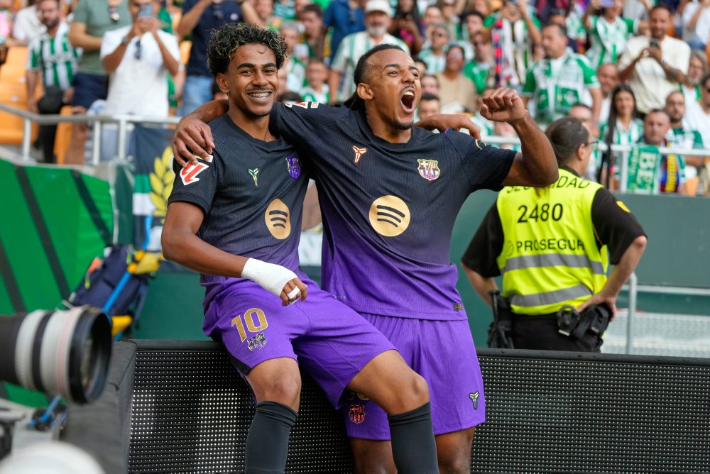 9. kolo La Ligy vo futbale: Real Betis - FC Barcelona 