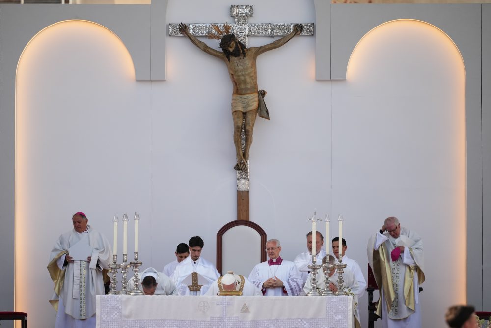 Pápež Lev XIV. celebroval svätú omšu na štadióne na Kanárskych ostrovoch