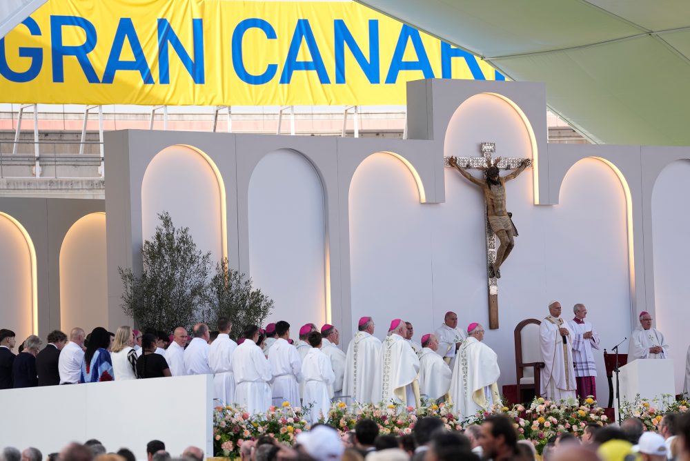 Pápež Lev XIV. celebroval svätú omšu na štadióne na Kanárskych ostrovoch