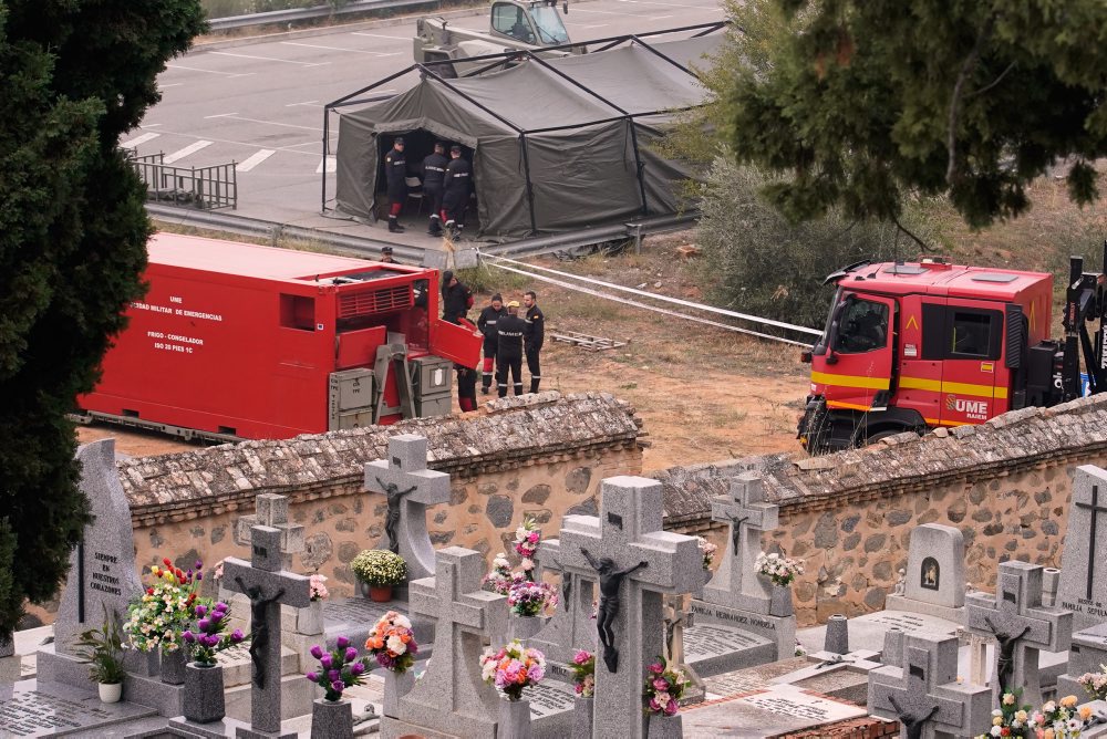 Zrážke vlakov v Španielsku predchádzalo nesprávne rozhodnutie riadiaceho centra