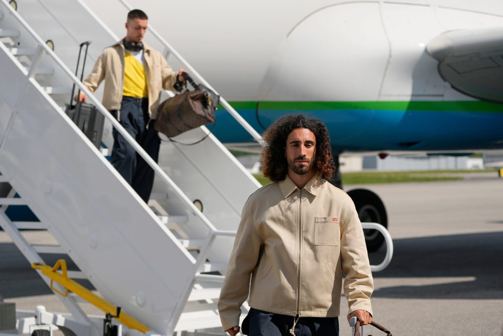 Cucurella údajne oznámil Chelsea svoj zámer odísť do Barcelony