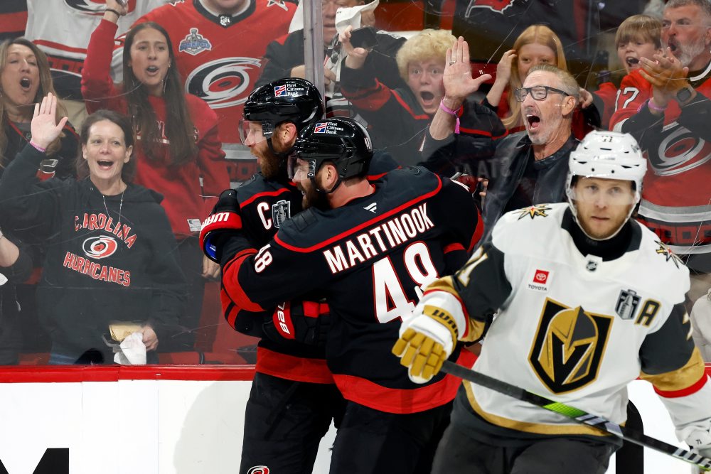 Carolina Hurricanes - Vegas Golden Knights