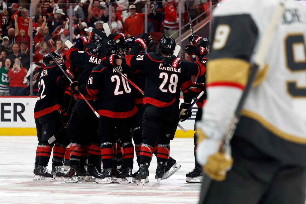 Carolina Hurricanes - Vegas Golden Knights