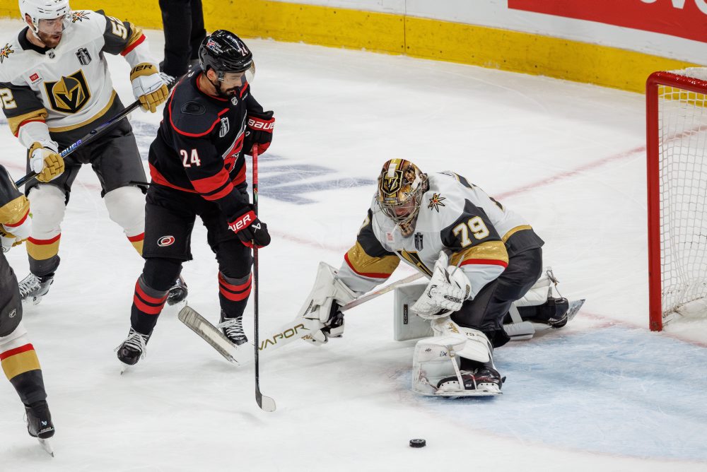 Carolina Hurricanes - Vegas Golden Knights
