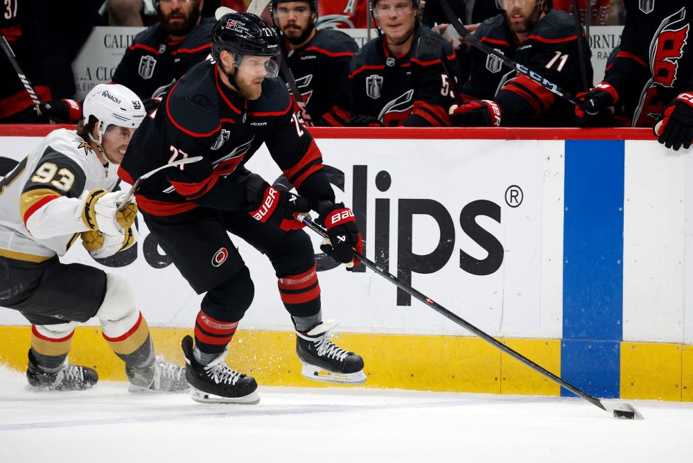 Carolina Hurricanes - Vegas Golden Knights