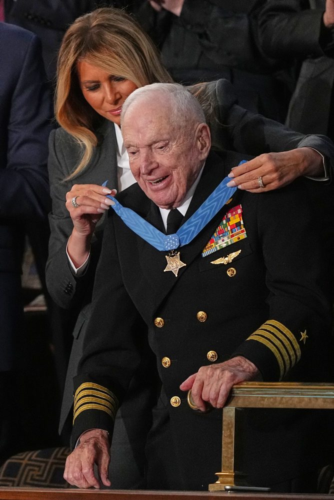 Trump na spoločnom zasadnutí oboch komôr Kongresu s tradičným prejavom o stave Únie