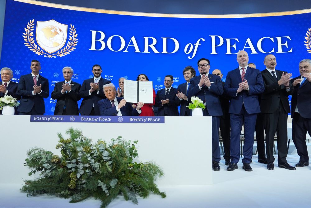 Podpis Charty Rady mieru