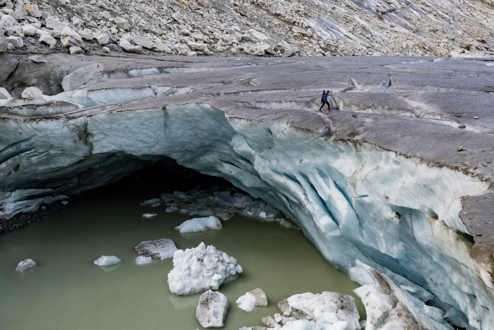 Ľadovec Rhône vo švajčiarskych Alpách 