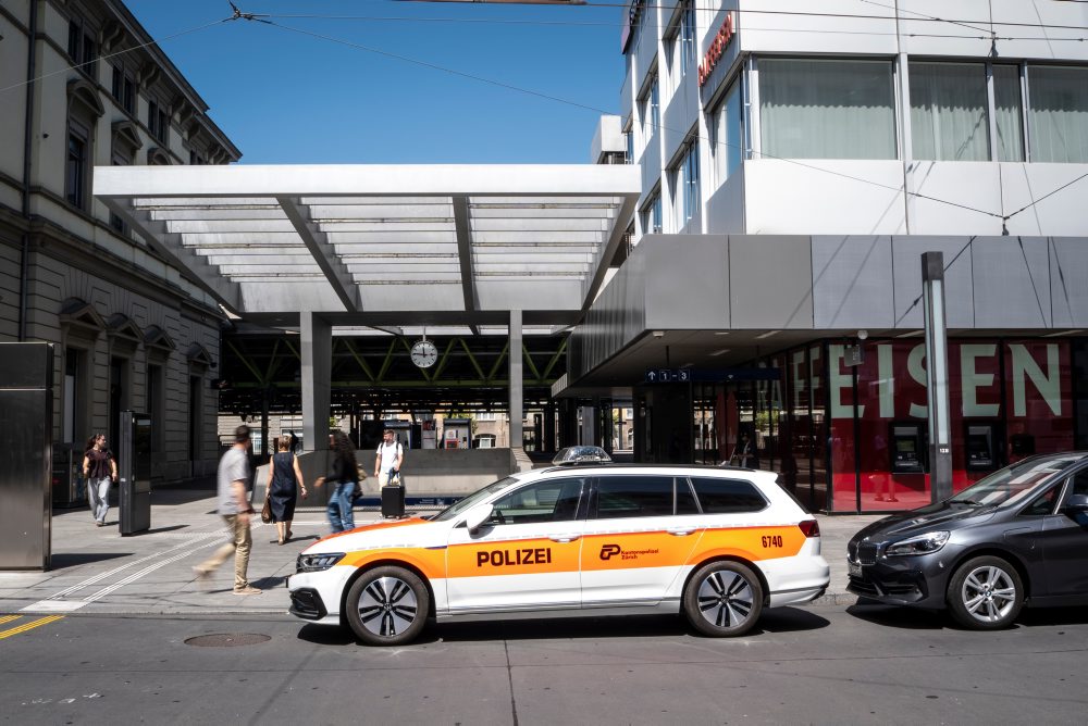Na severe Švajčiarska v meste Winterthur pobodal muž troch ľudí