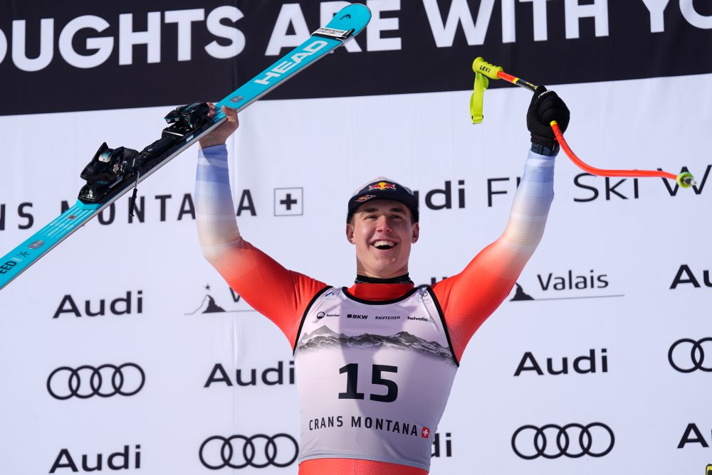 Švajčiar Franjo von Allmen triumfoval v zjazde na domácom svahu v Crans Montane