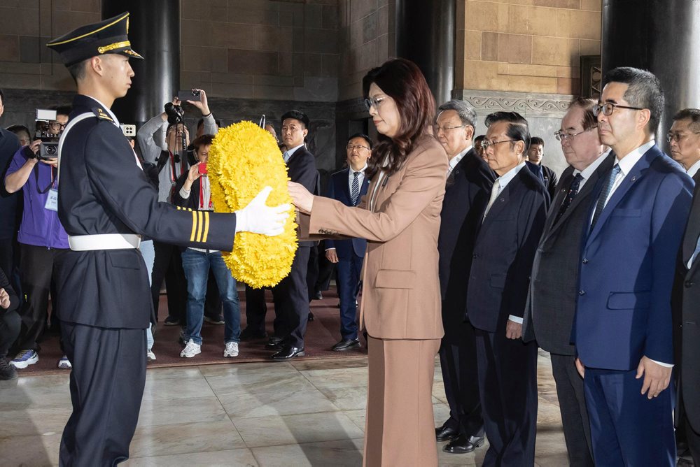 Do Číny po desiatich rokoch pricestovala líderka taiwanského Kuomintangu