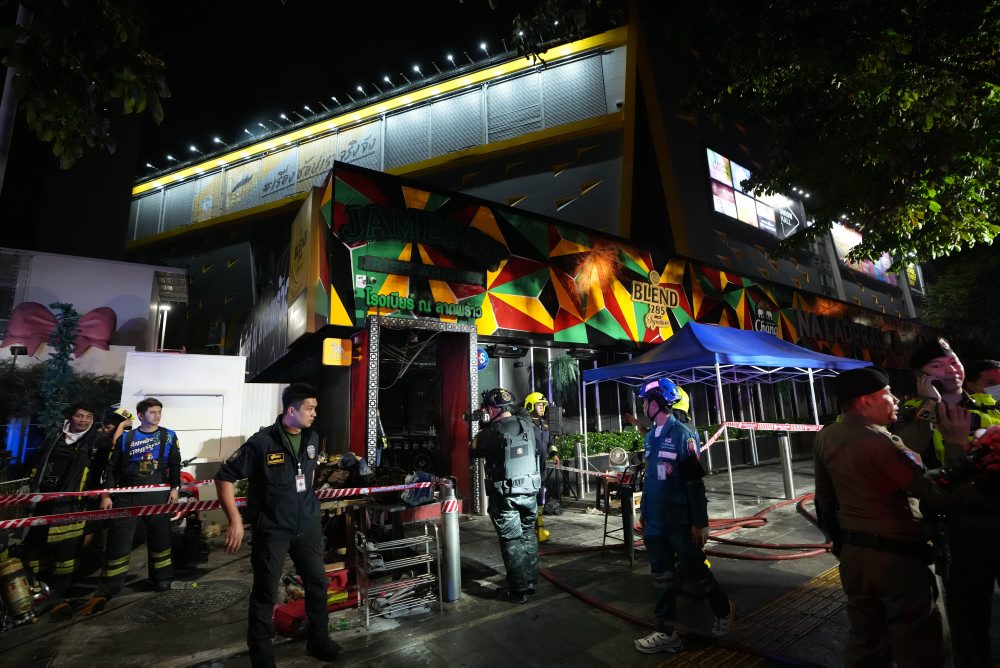 Požiar v bare v thajskom Bangkoku si vyžiadal najmenej 27 obetí