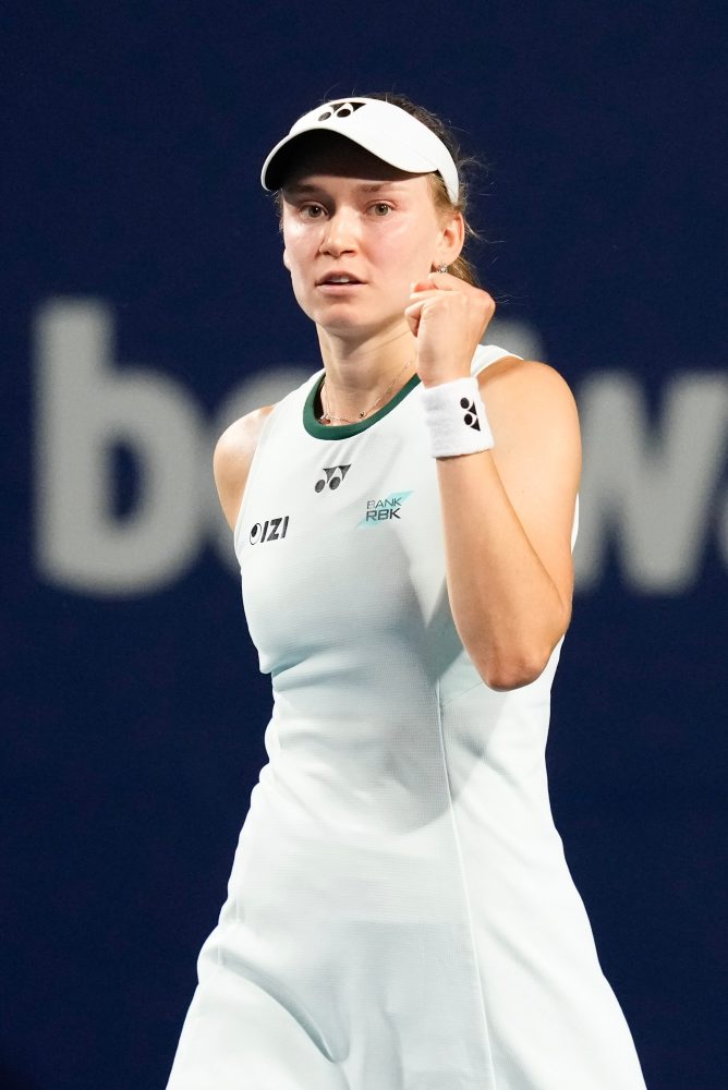 Štvrťfinále turnaja WTA 1000: Naomi Osaková - Jelena Rybakinová