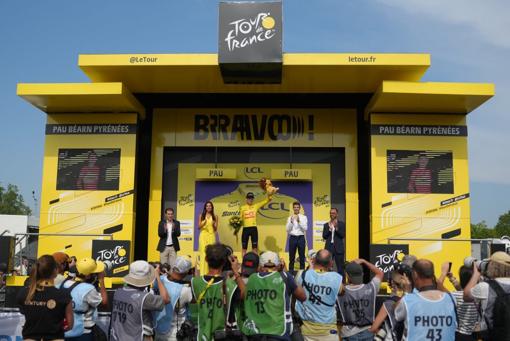 Nór Torstein Traeen napriek pádu zostáva v žltom po 5. etape cyklistických pretekov Tour de France
