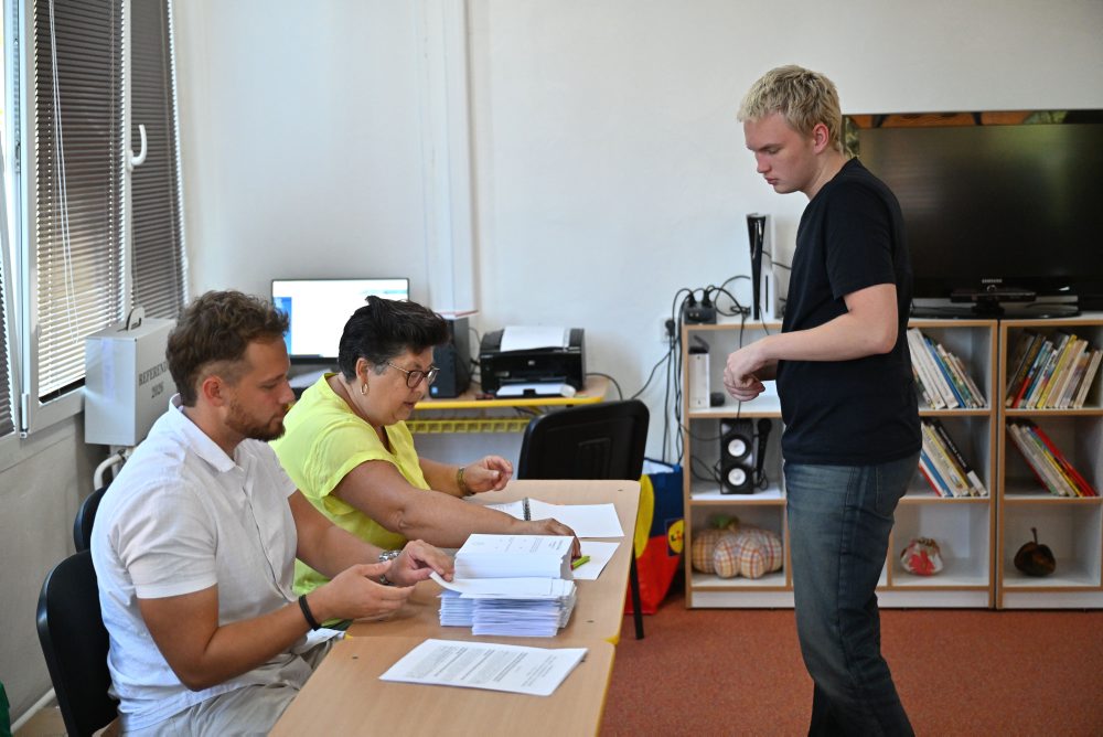Referendum o zrušení doživotnej renty a obnove Úradu špeciálnej prokuratúry a Národnej kriminálnej agentúry