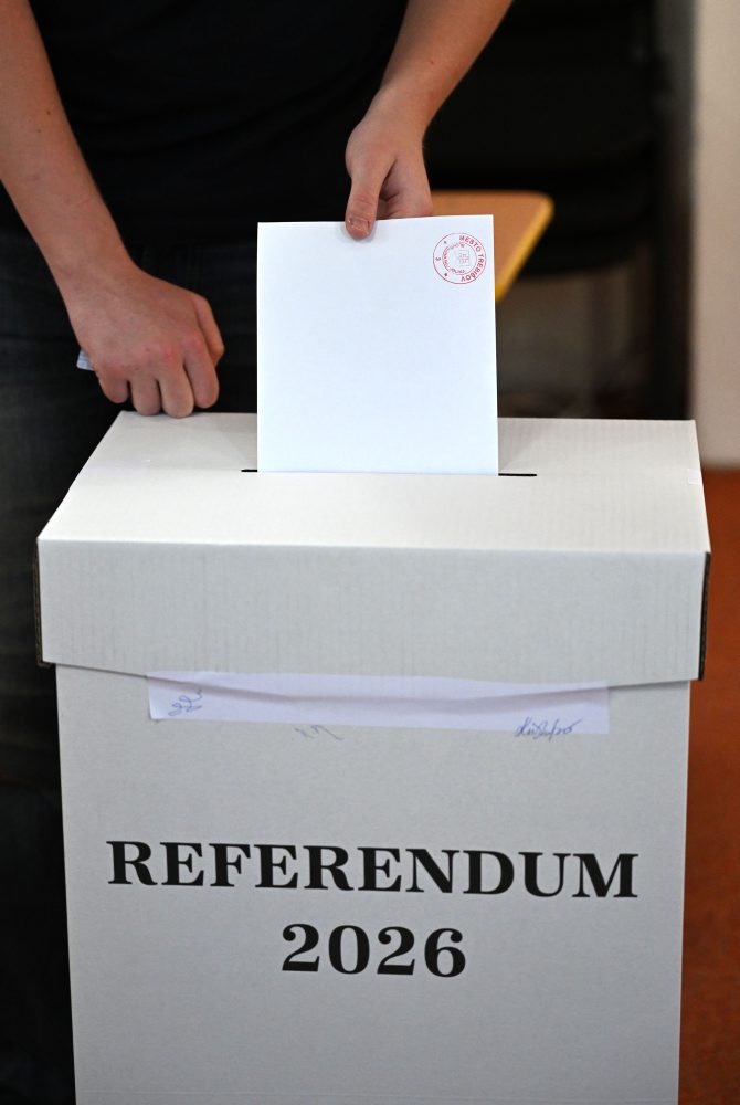 Referendum o zrušení doživotnej renty a obnove Úradu špeciálnej prokuratúry a Národnej kriminálnej agentúry