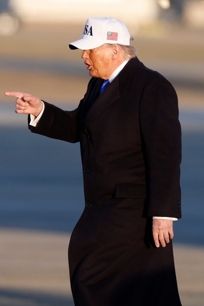 Trump: Vojenské ciele na iránskom ostrove Charg boli totálne zničené