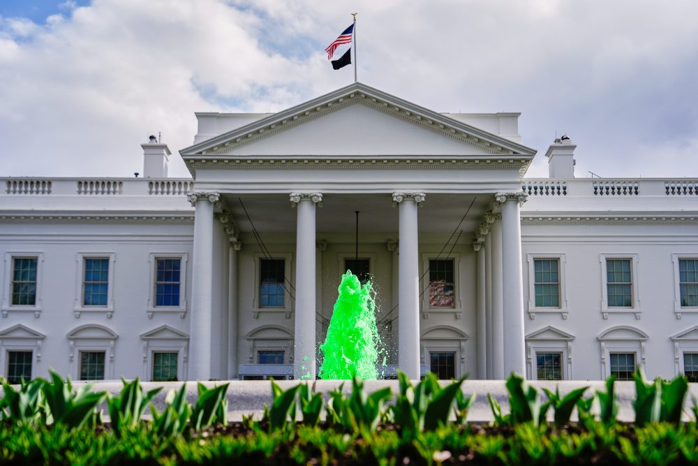 Íri z celého sveta slávia na zeleno Deň svätého Patrika