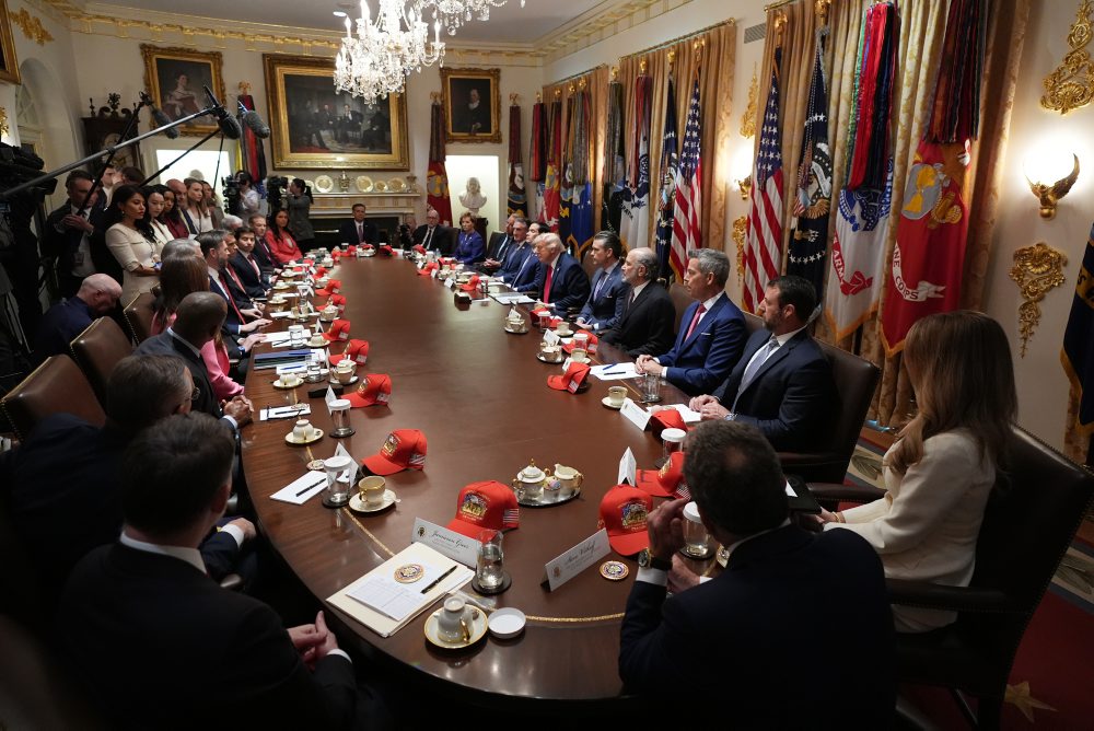 Mimoriadne zasadnutie vlády USA v Bielom dome