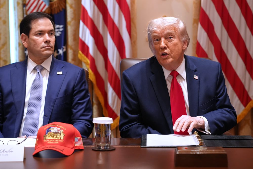 Mimoriadne zasadnutie vlády USA v Bielom dome