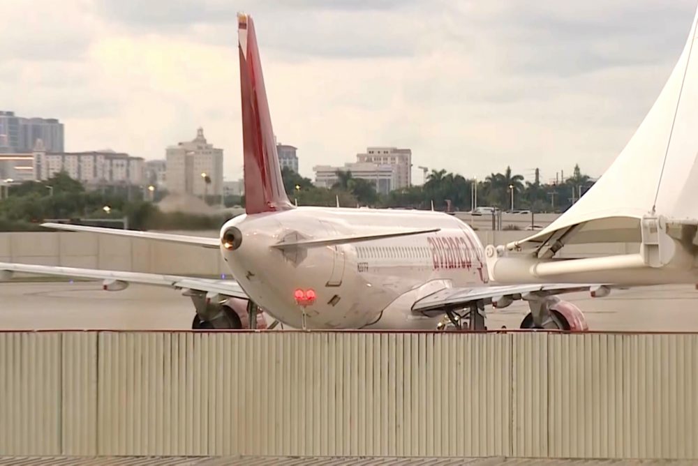 Na letisku v Miami núdzovo pristálo lietadlo z dôvodu viacerých turbulencií