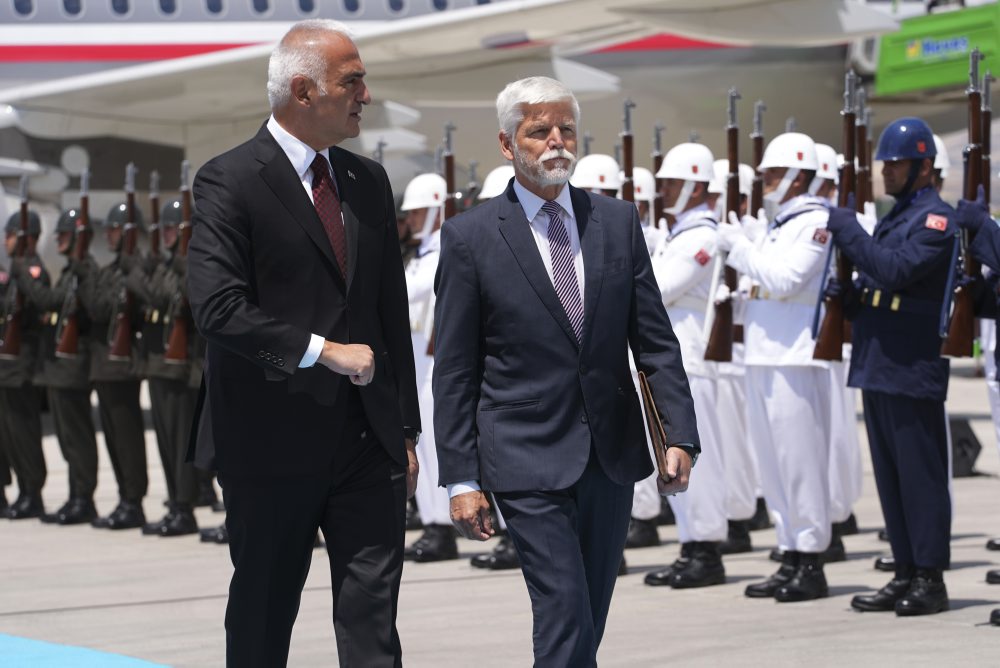 Príchody na summit NATO v Ankare 