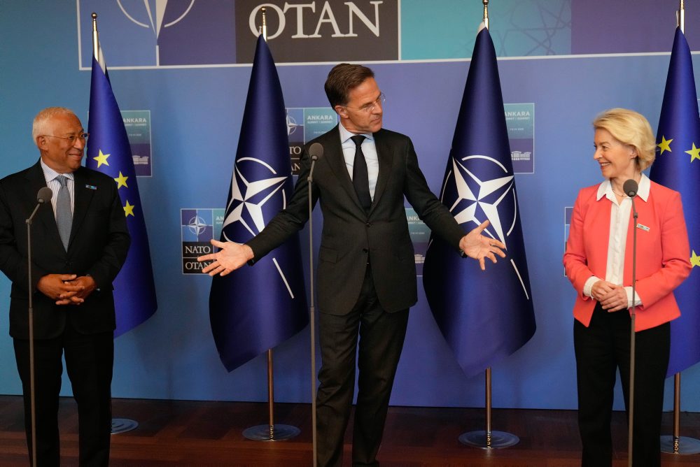 Summit NATO v Ankare