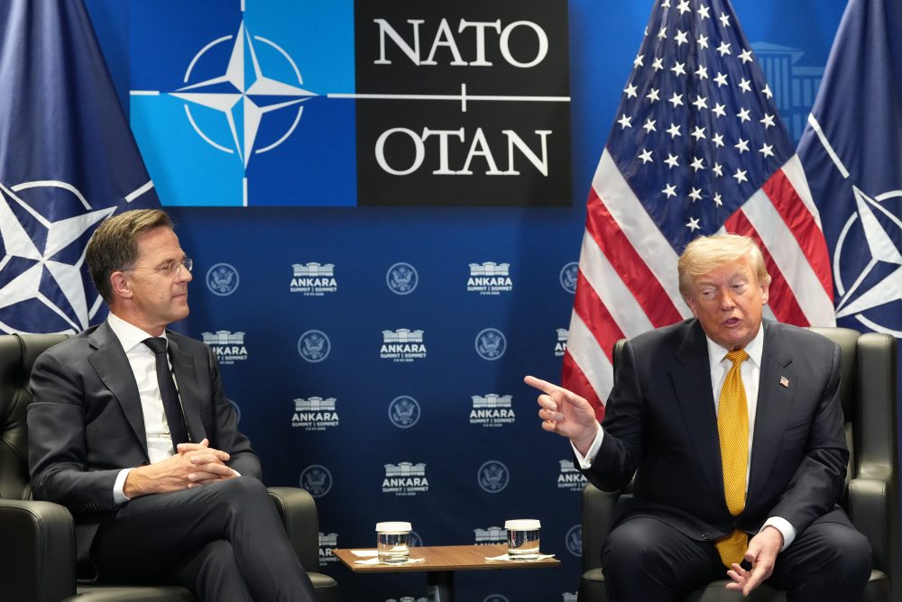 Summit NATO v Ankare 
